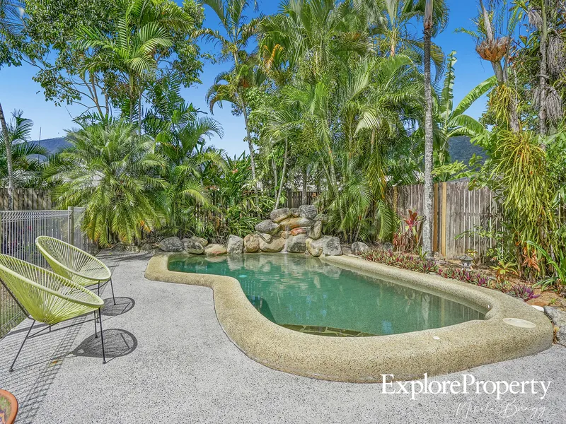 Ideal Location for Active Families and Couples – Solid home with pool!