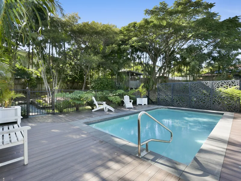 ABSOLUTELY IMMACULATE ENTERTAINER!