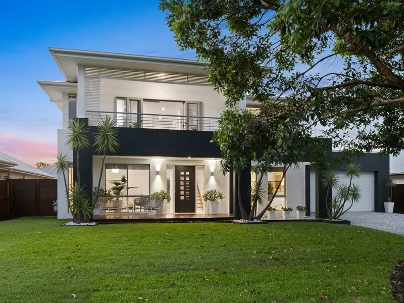 Highly Desired Habitat Estate.. Family Friendly Design In Immaculate Condition