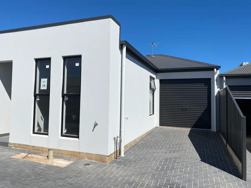 Brand new 3-bedroom homes in Elizabeth Park!