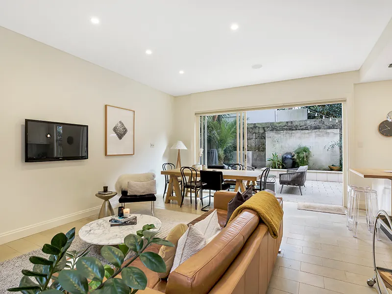 Charming weatherboard and sandstone cottage