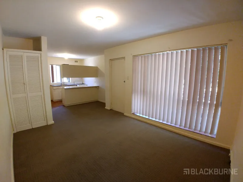 PERFECT LOCATION OPPOSITE PARK