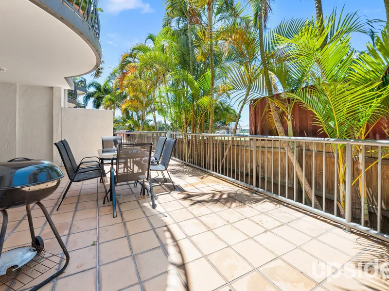 Broadwater Side Courtyard Apartment in Southport CBD