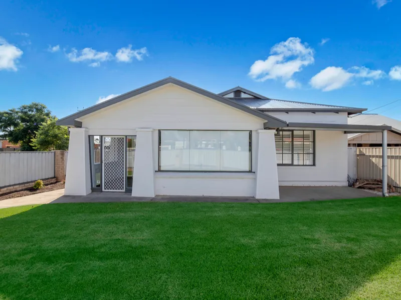 Elegance, Grace & Style All Rolled into One.