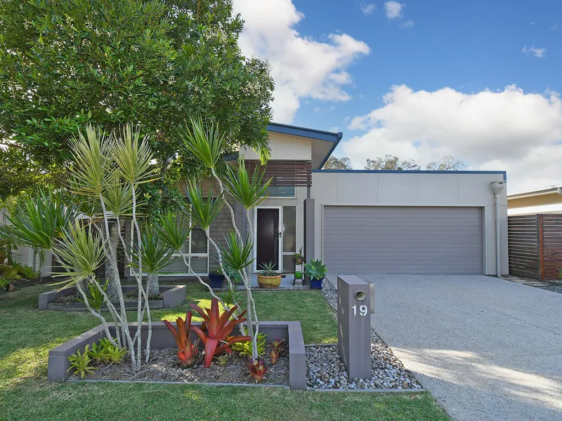 Luxury Lakefront Living