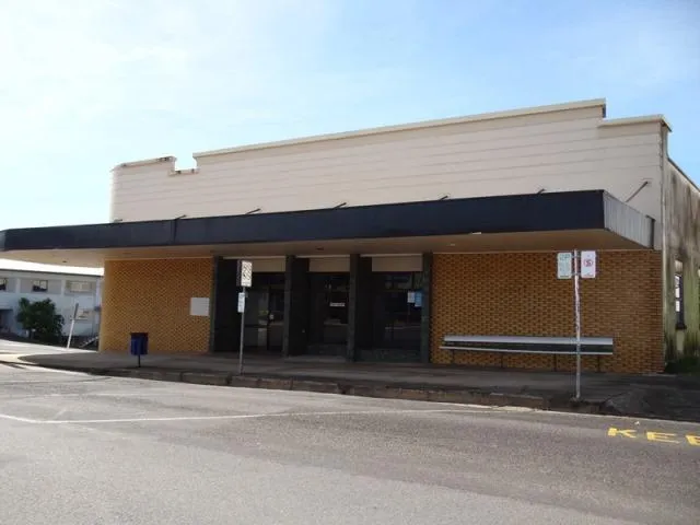 COMMERCIAL BUILDING OFFICE SPACE & STORAGE FACILITIES