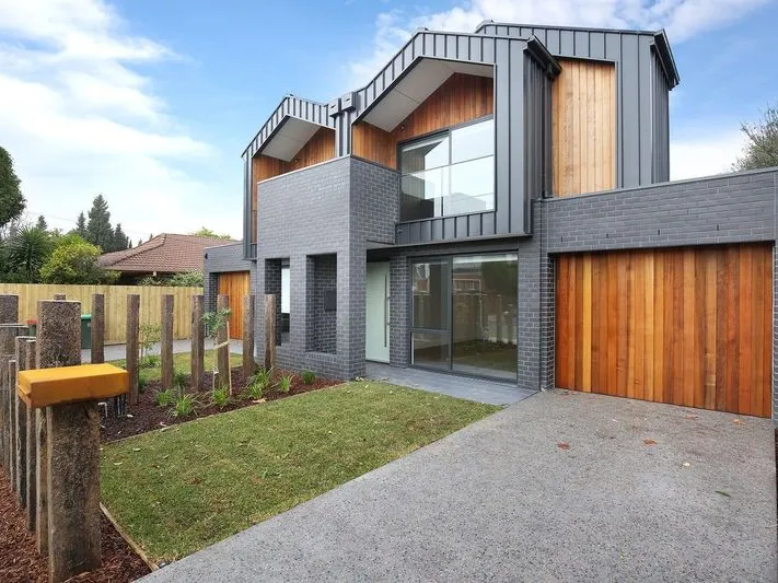 Fantastic Dual Level Home in Glen Huntly!