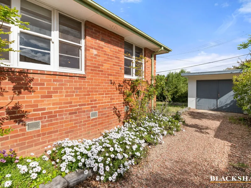 Charming two-bedroom in Narrabundah