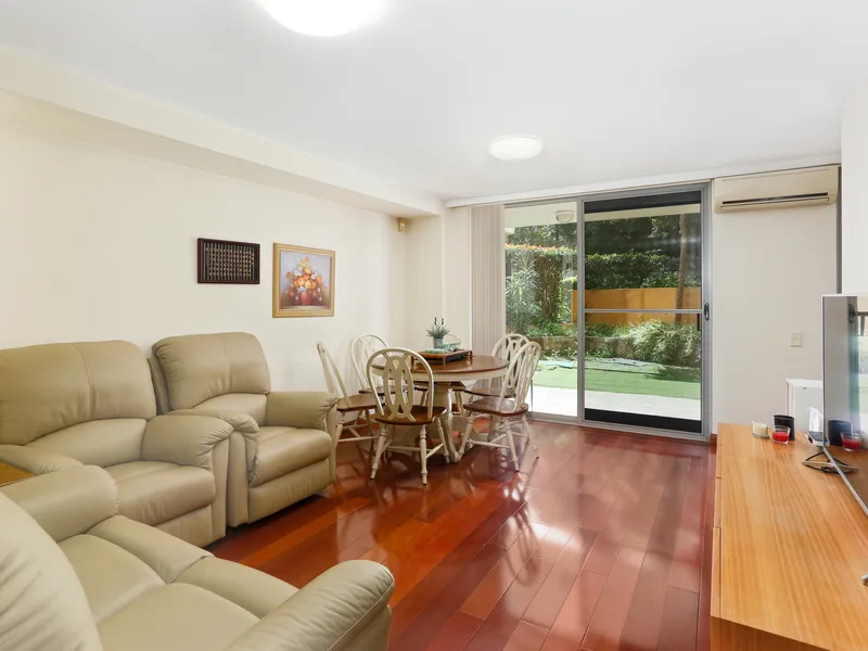 Private 'Centennial' Garden Settings