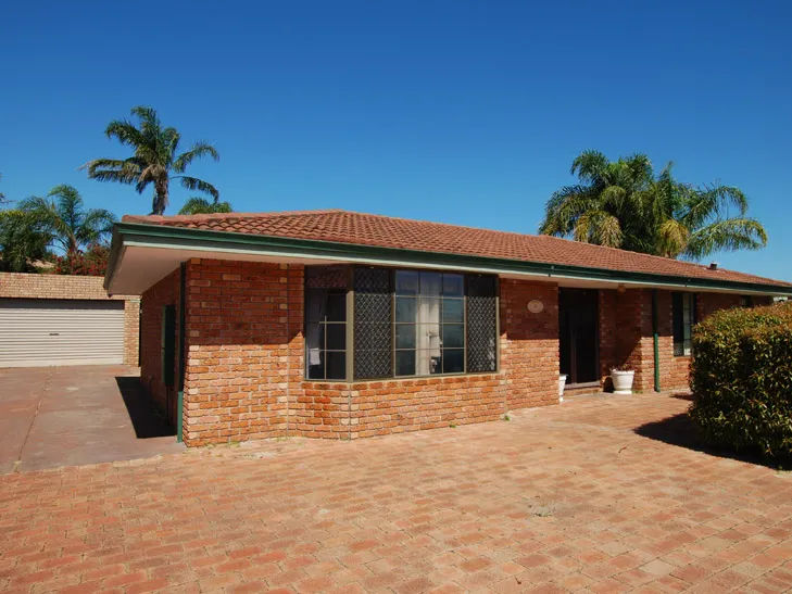 Spacious family home in quiet location