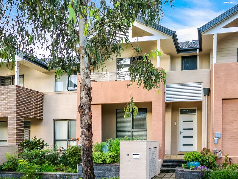 Modern Family Home in 'Botanica Estate'