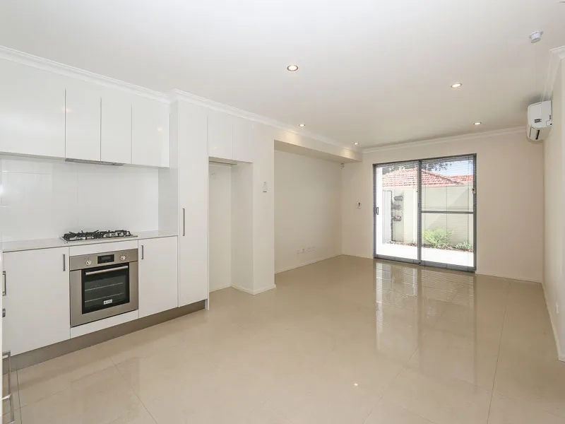 UNDER OFFER BY MR BELMONT