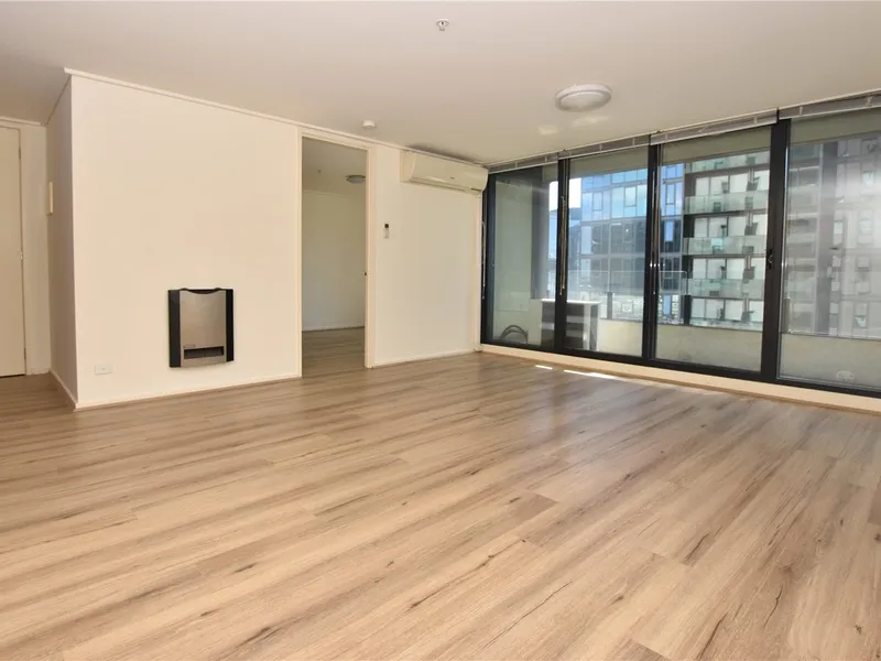 Stunning 2 Bedroom Apartment in the Heart of Southbank !!!