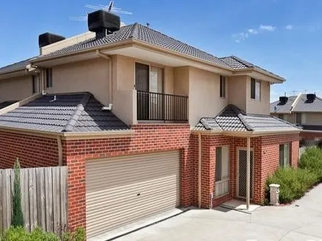 Modern Townhouse in Noble Park