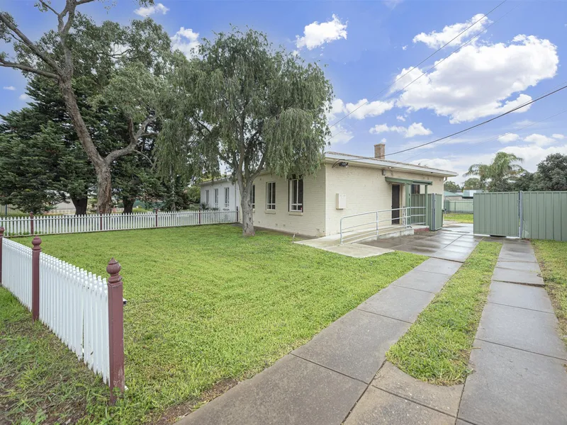 NEAT AND AFFORDABLE TORRENS TITLED MAISONETTE IN A CONVENIENT LOCATION