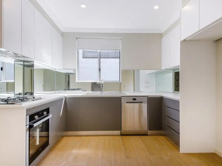 NEAR NEW UNIT UNDER AFFORDABLE HOUSING SCHEME - 20% BELOW MARKET VALUE