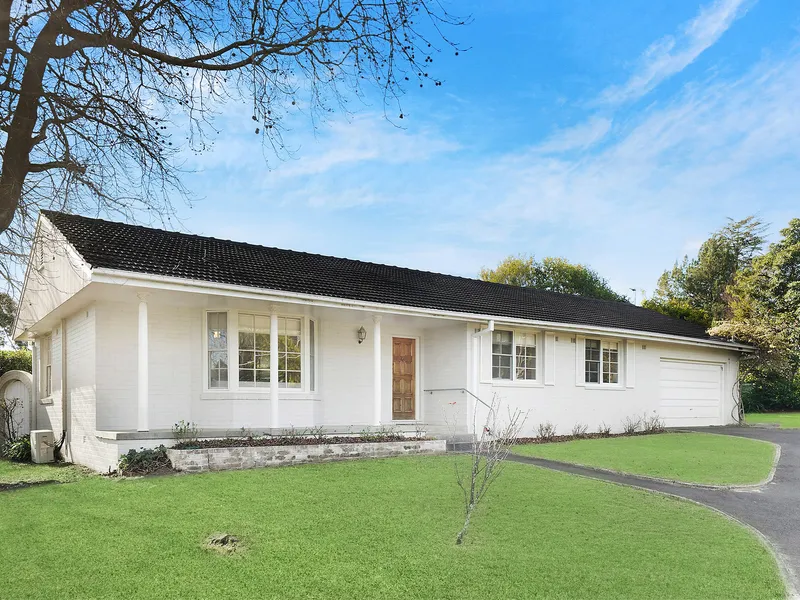 Single level full brick, sunny northerly aspect