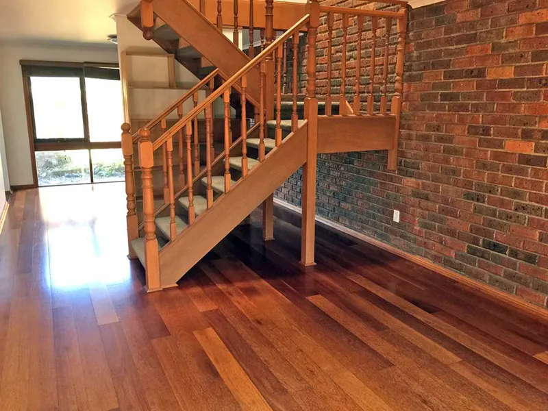 Spacious Townhouse with 58 Tram at Your Door