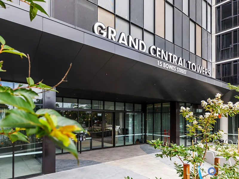 GRAND CENTRAL TOWERS