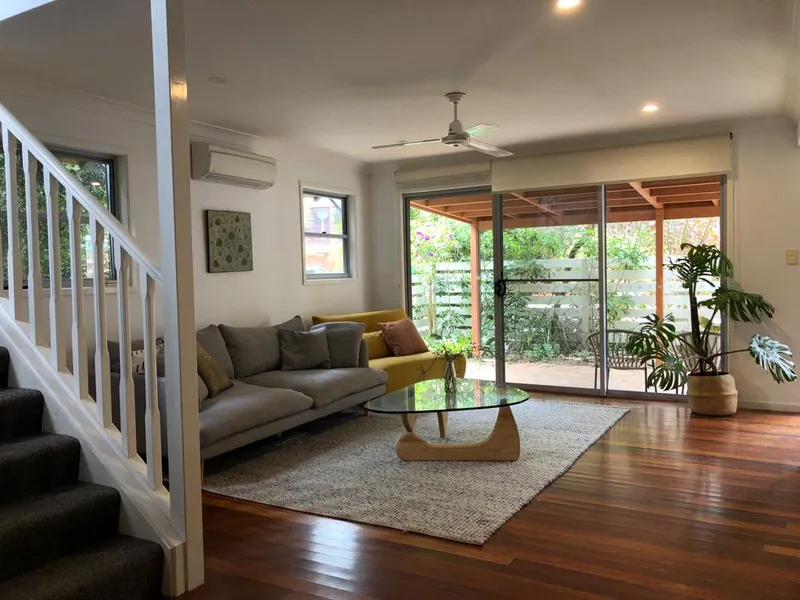 Three Bedroom Furnished Townhouse with Pool in Complex