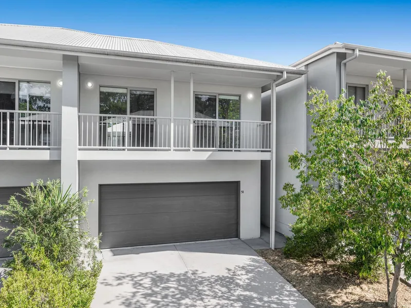 SPACIOUS MODERN LIVING IN EXCEPTIONAL 3 BEDROOM TOWNHOME