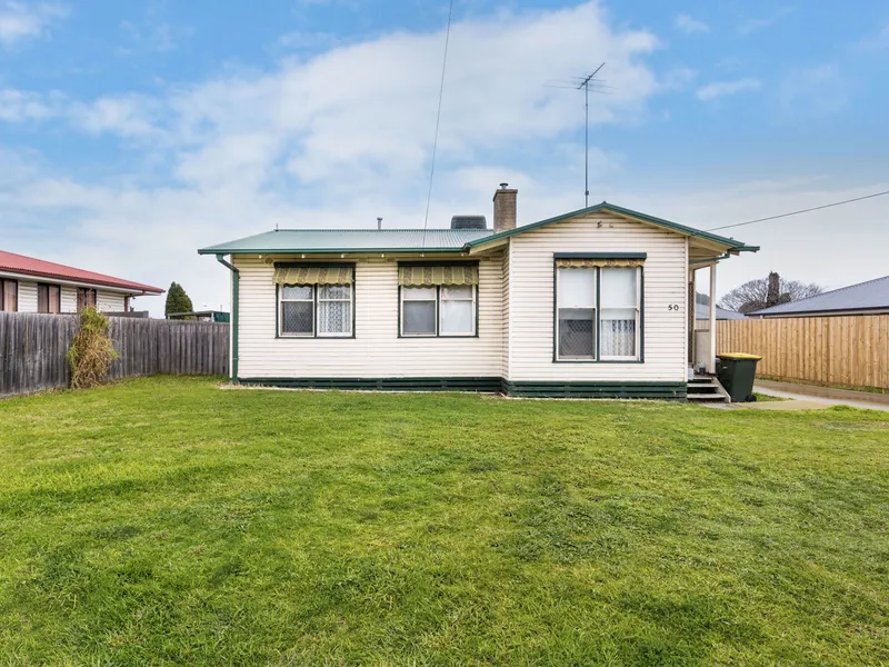A charming weatherboard abode.