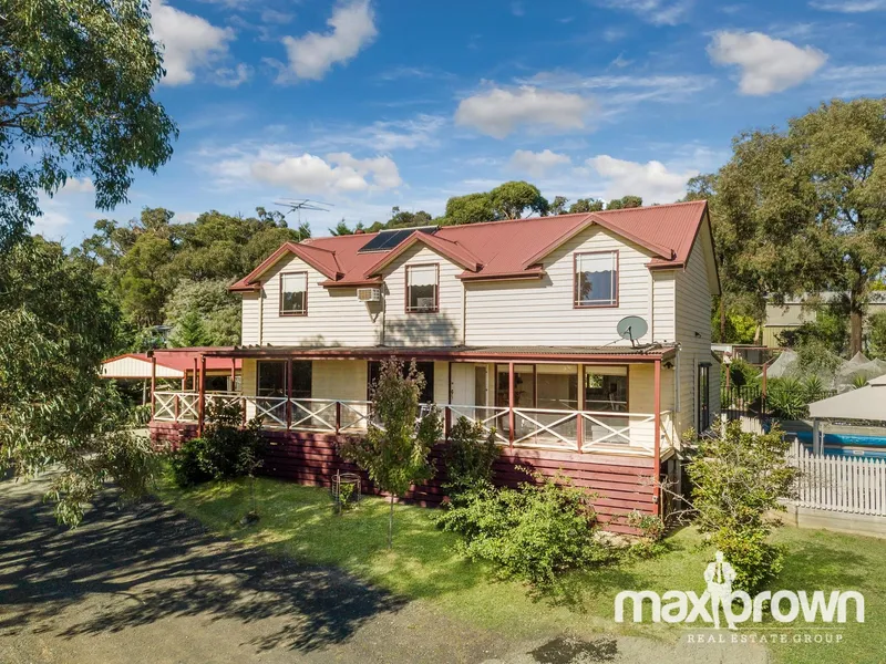 WANDONG- 6 BEDROOMS -POOL & BUNGALOW