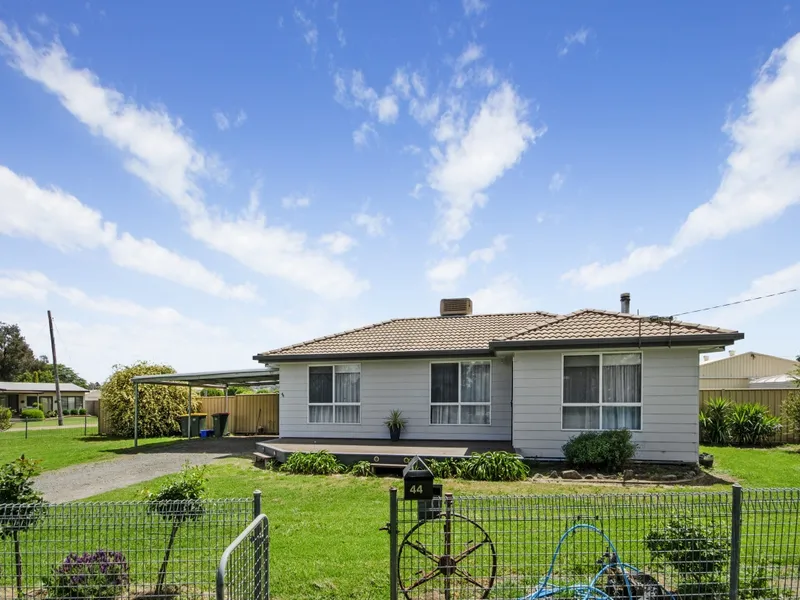 GREAT VALUE 3 BEDROOM FAMILY HOME