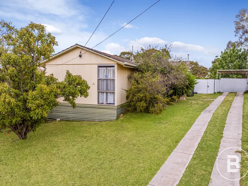 AFFORDABLE HOME ON A GENEROUS SIZED ALLOTMENT