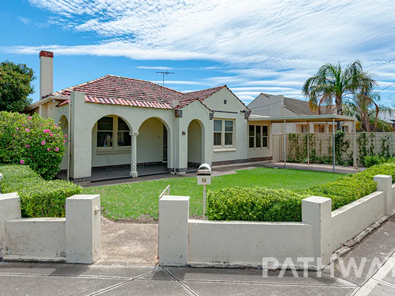 Bonus studio / home office!!