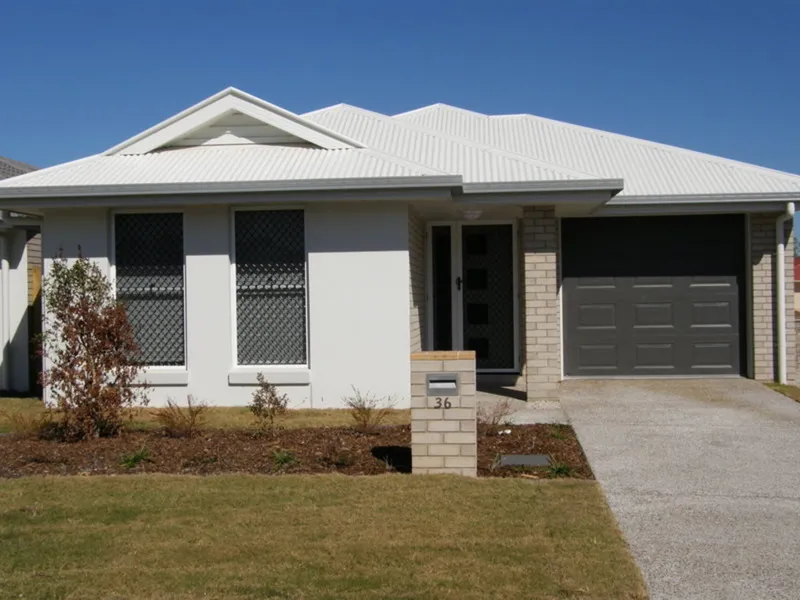 AIR-CON 3 BED FAMILY HOME