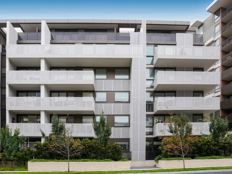 Don’t miss out on this under-priced true 2 bedroom apartment in immaculate condition 