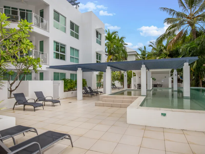 LUXURY 1 BEDROOM APARTMENT - RENT OUT OR LIVE IN