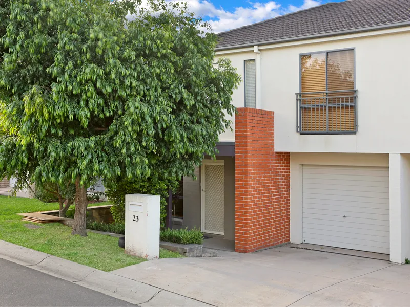 3 Bedroom Town House In Sought After Area