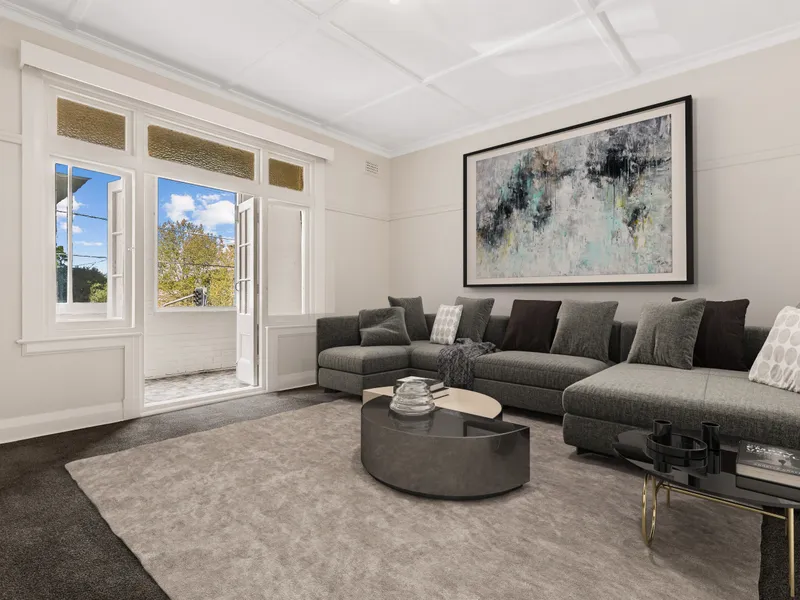 REFRESHED SIZEABLE APARTMENT