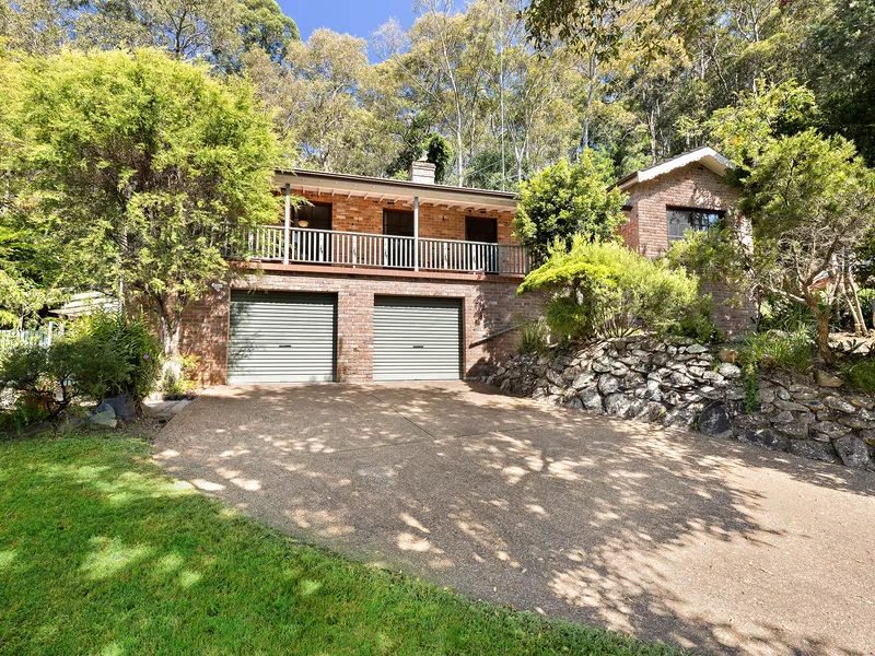 Cul-de-Sac Family Home Surrounded by Incredible Bush Reserve