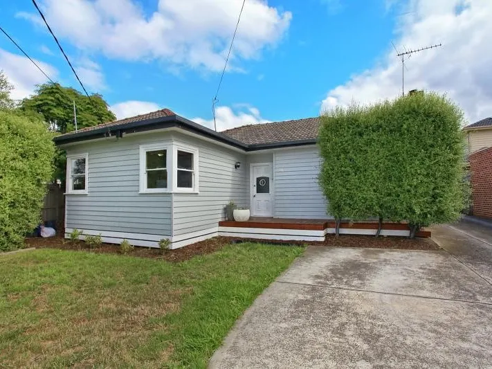 24 Roberts Road Airport West