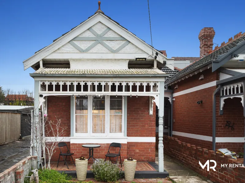 Beautiful Period Home In Unbeatable Location!