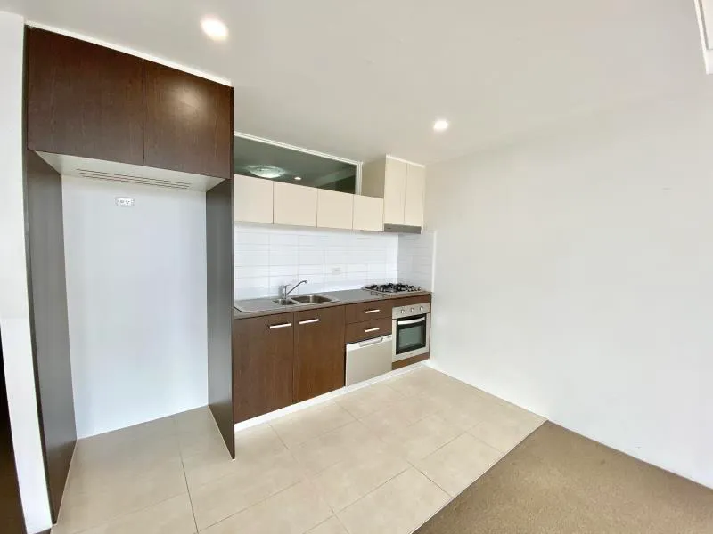 2 BEDROOM UNIT IN HEART OF KINGSFORD