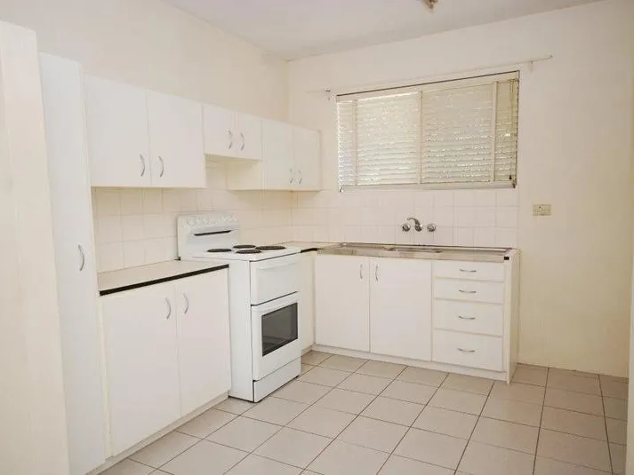 1 BEDROOM UNIT IN GREAT LOCATION