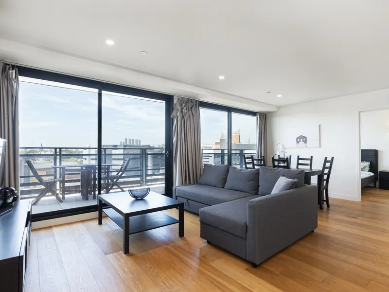 Fabulous Two bedrooms Apartment in North Melbourne