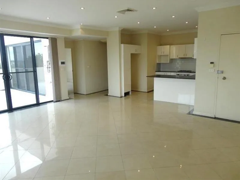 WOW.......... CHECK OUT THE CITY VIEWS!