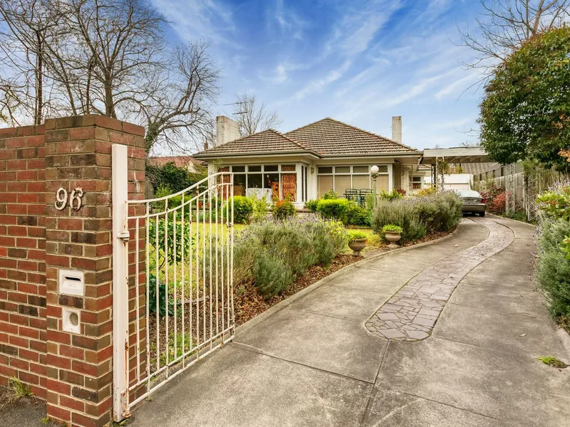 Golden Mile Family Living