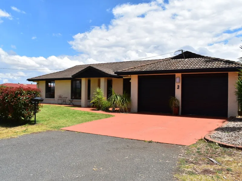 Family home on acreage...  flexibility in Design.