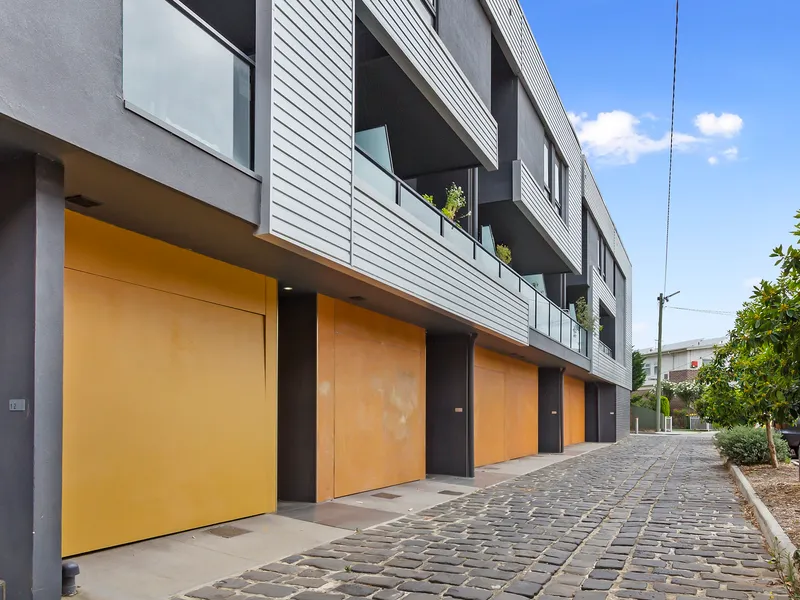 Exceptional and Peaceful living in central Footscray