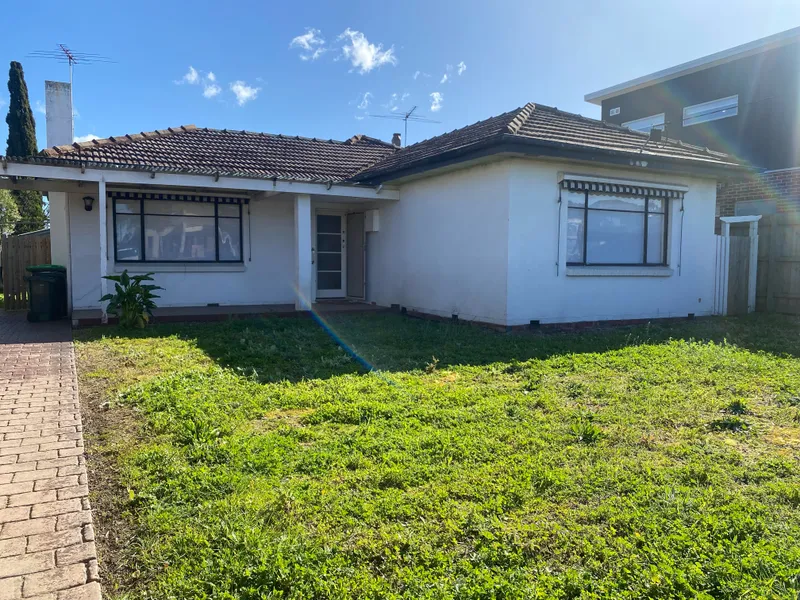 3 BEDROOM HOME IN PERFECT LOCATION