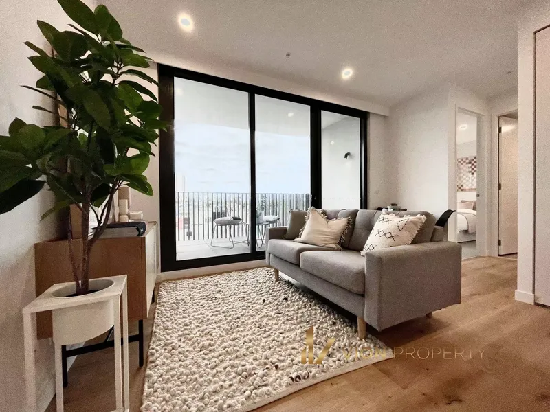 Pay $0 Stamp Duty!! Last Chance to Secure From Boutique Residences in South Melbourne. Brand New Apartment Ready to move in immediately!!
