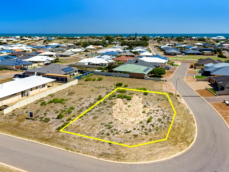 Corner Block Walking Distance to the Beach