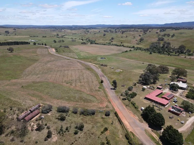 Your search is over! 215 Acres, Permanent Creek, Perfect Grazing & Cropping Country, 5 BR House, Road frontage.