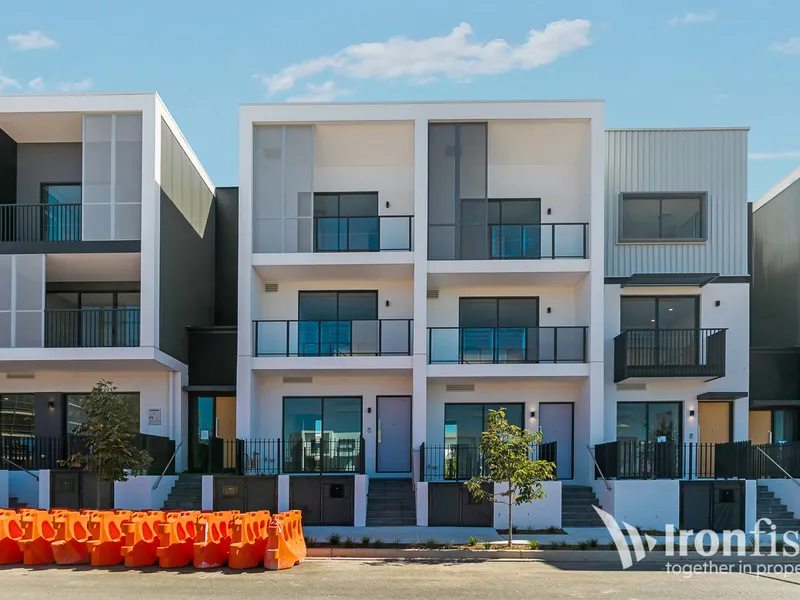 BRAND NEW TRI-STOREY TOWNHOUSE